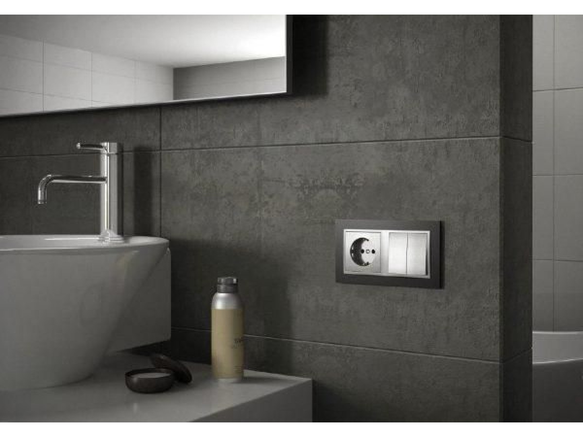 Чи потрібна розетка поруч із дзеркалом з LED-підсвічуванням? Розбираємось у нюансах підключення