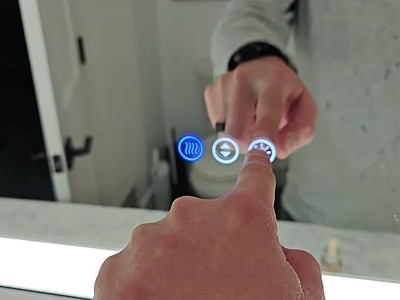 Сенсор, вимикач чи пульт: які способи керування підсвічуванням зручніші?